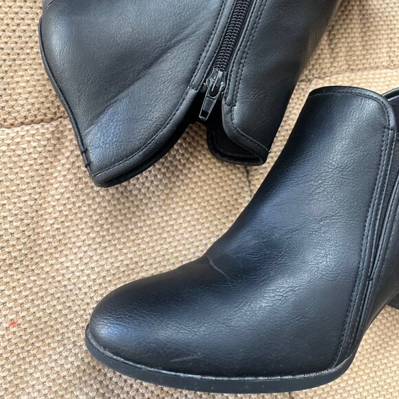 AUTHENTIC " ESPRIT " WOMEN'S HUNTER TAUPE SIDE ZIP FAUX Leather ANKLE BOOTS 10M - Picture 2 of 9